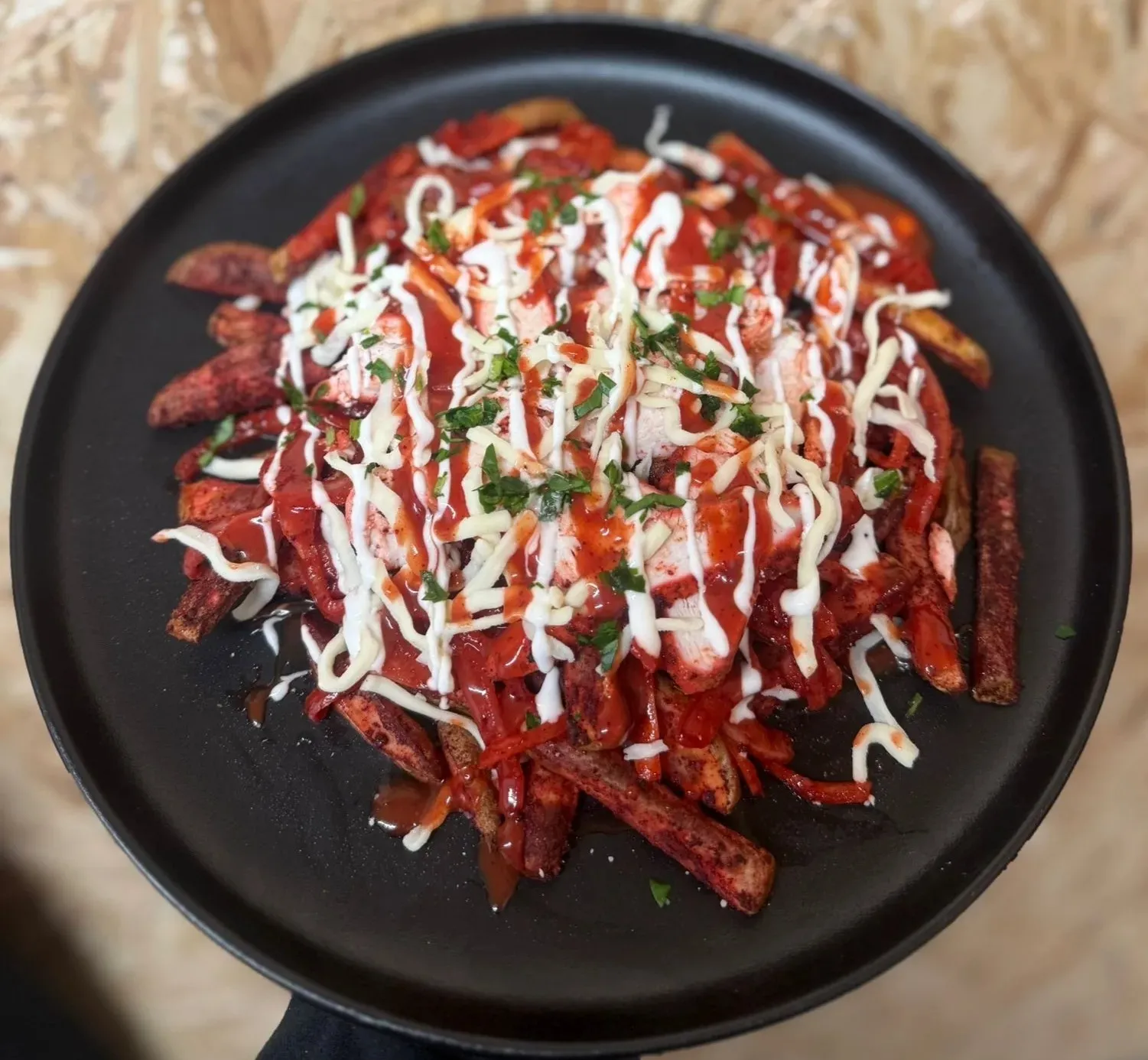 Tandoori Loaded Fries with chicken or halloumi. Smoky spice, high protein, and balanced macros in a bold, Indian-inspired comfort meal.